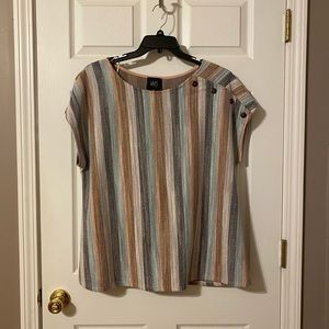 EUC Women’s Sleeveless Striped Top with Button Accents on Left Side Size 2X